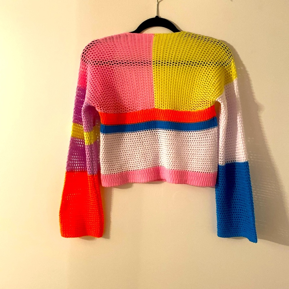 Absolutely killer sweater handmade no namebrand. I absolutely love it backless.